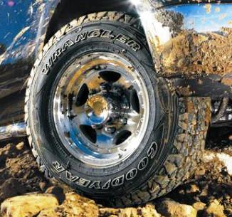 Goodyear Wrangler AT/SA (3)
